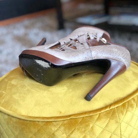 Givenchy Brown Leather Pumps - Picture 5 of 7